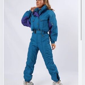 Descente vintage 90’s red ski suit- excellent condition